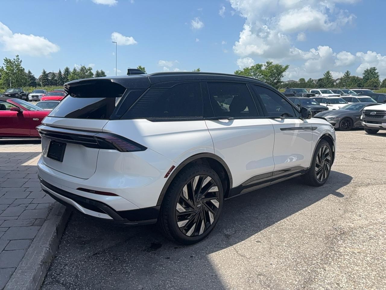 2025 Lincoln Nautilus 202A, FULLY LOADED, 22" RIMS, LEATHER, NAVIGATION! Photo4