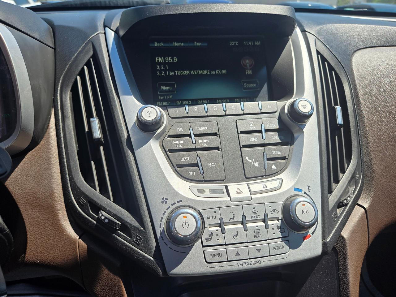 2015 Chevrolet Equinox LT Photo