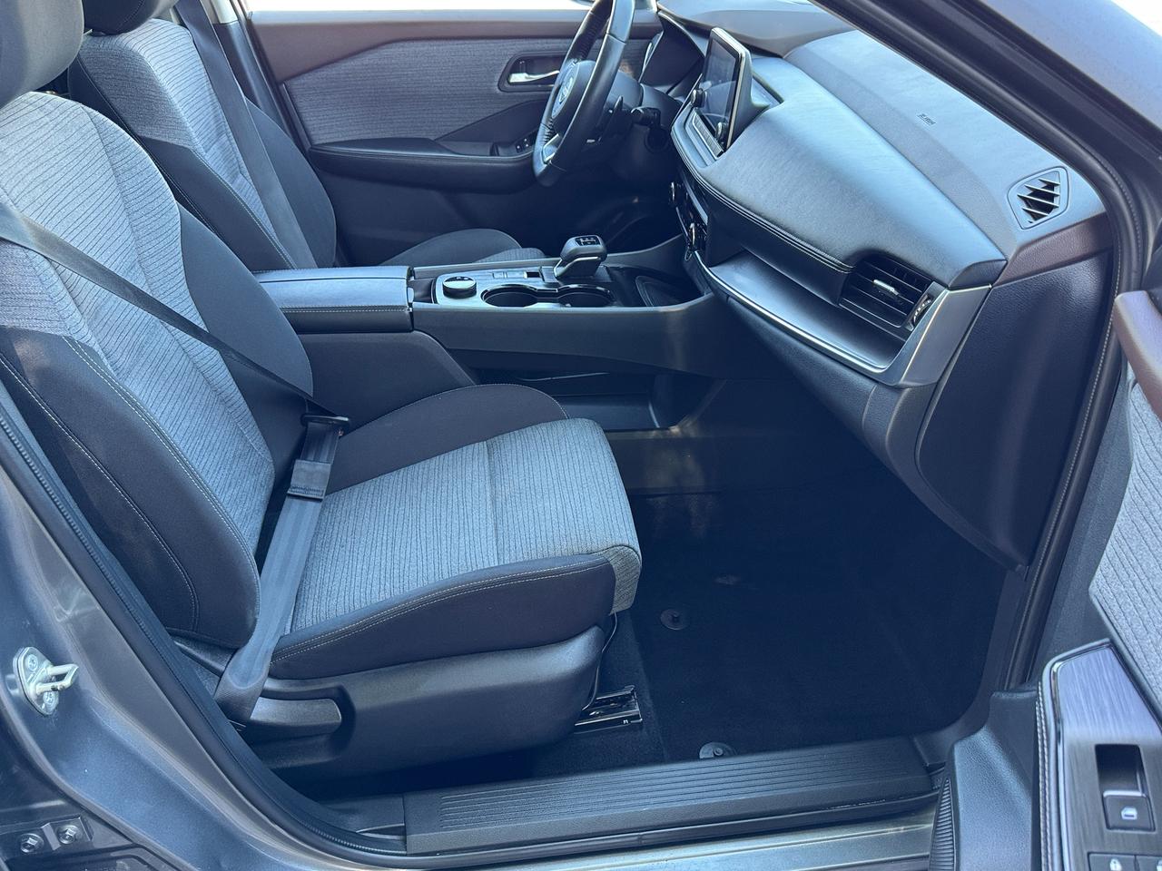 2023 Nissan Rogue SV Moonroof AWD+ONE OWNER+CLEAN CARFAX Photo