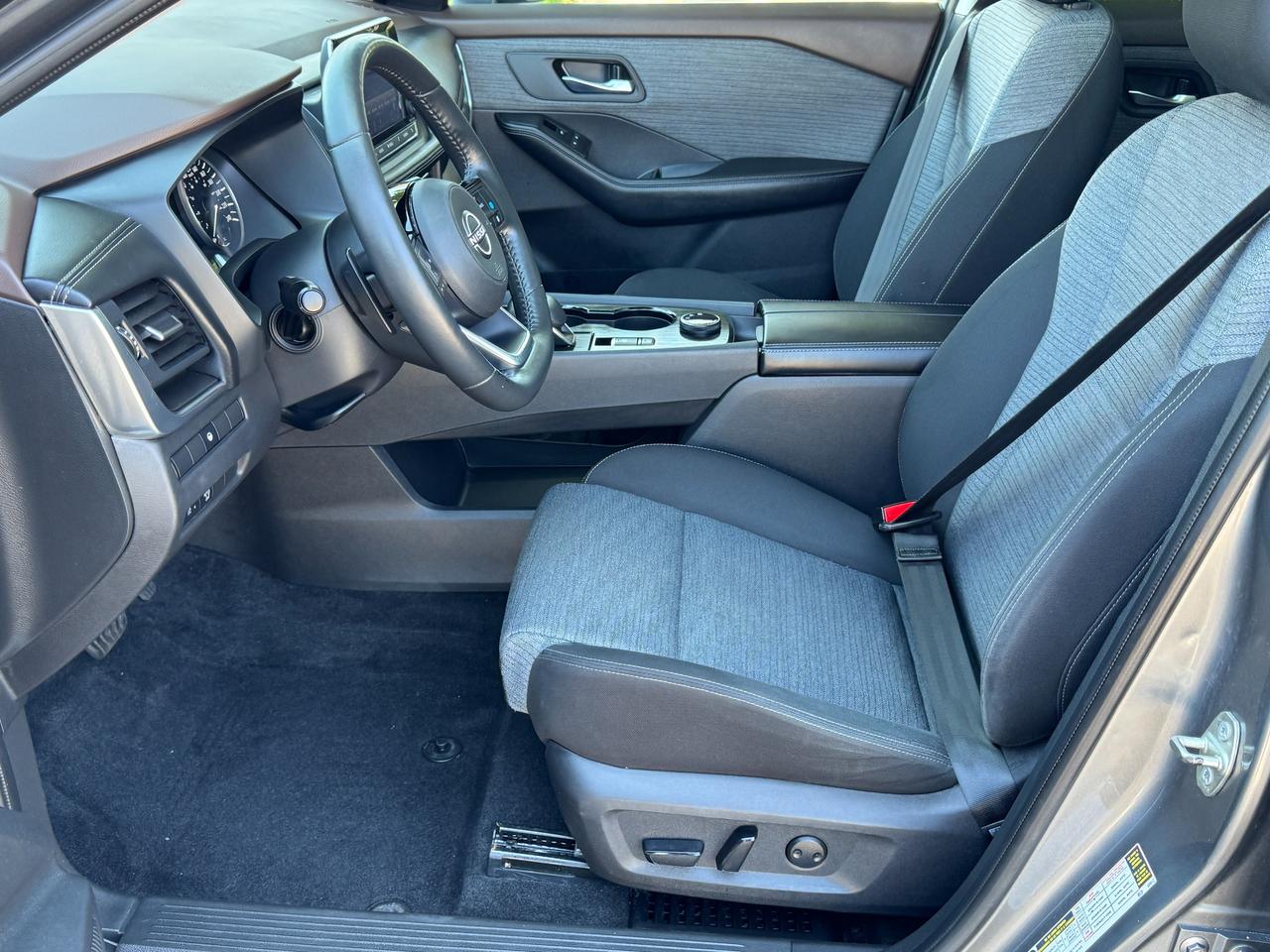2023 Nissan Rogue SV Moonroof AWD+ONE OWNER+CLEAN CARFAX Photo