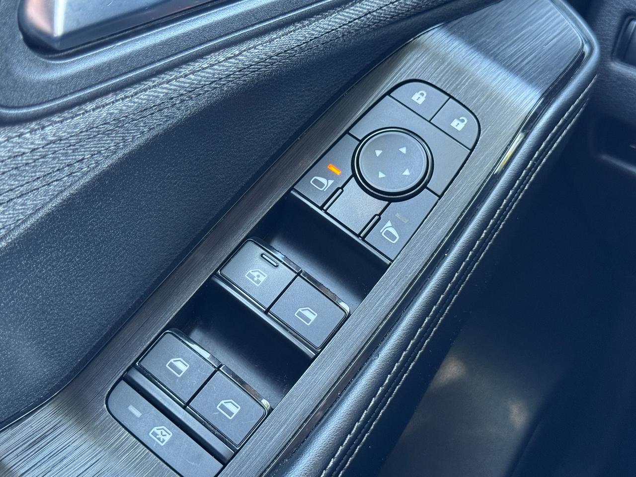 2023 Nissan Rogue SV Moonroof AWD+ONE OWNER+CLEAN CARFAX Photo