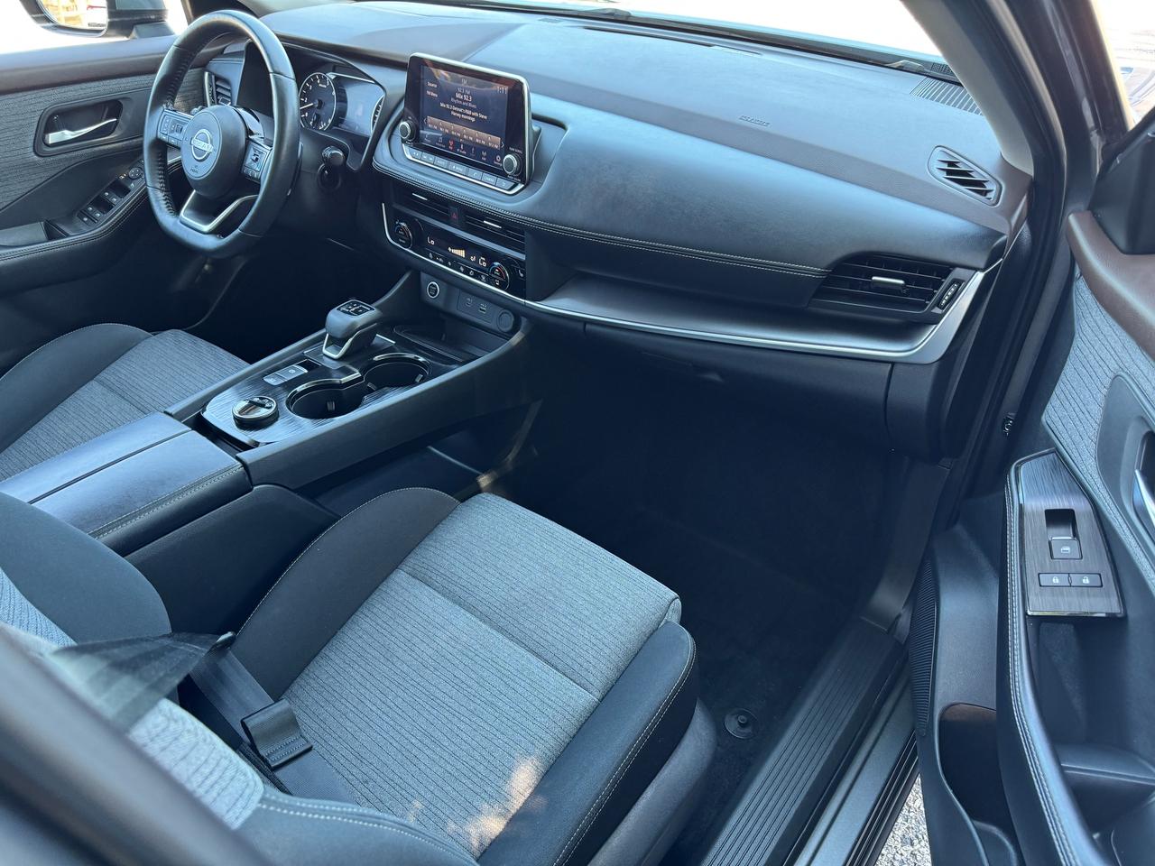 2023 Nissan Rogue SV Moonroof AWD+ONE OWNER+CLEAN CARFAX Photo