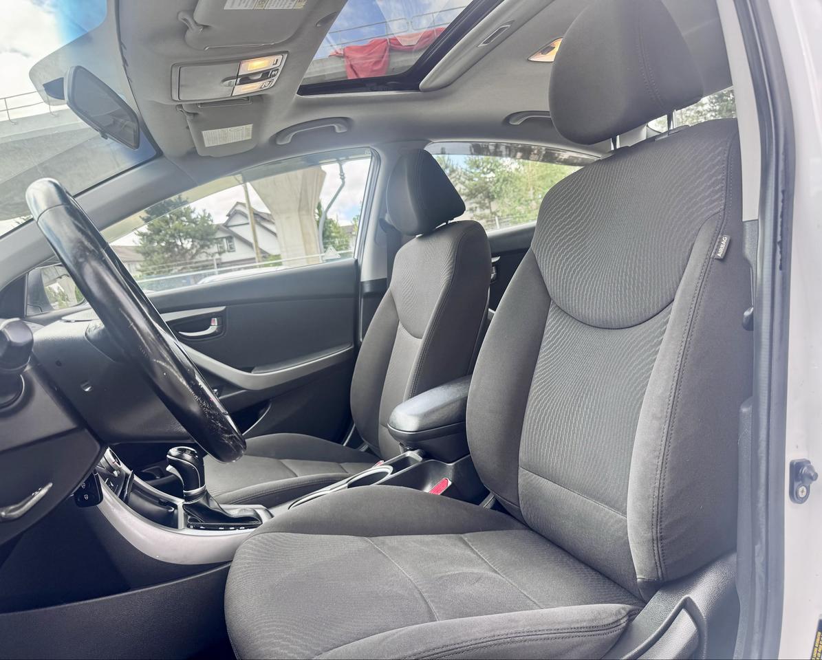 2016 Hyundai Elantra FINANCING AVAILABLE Photo9
