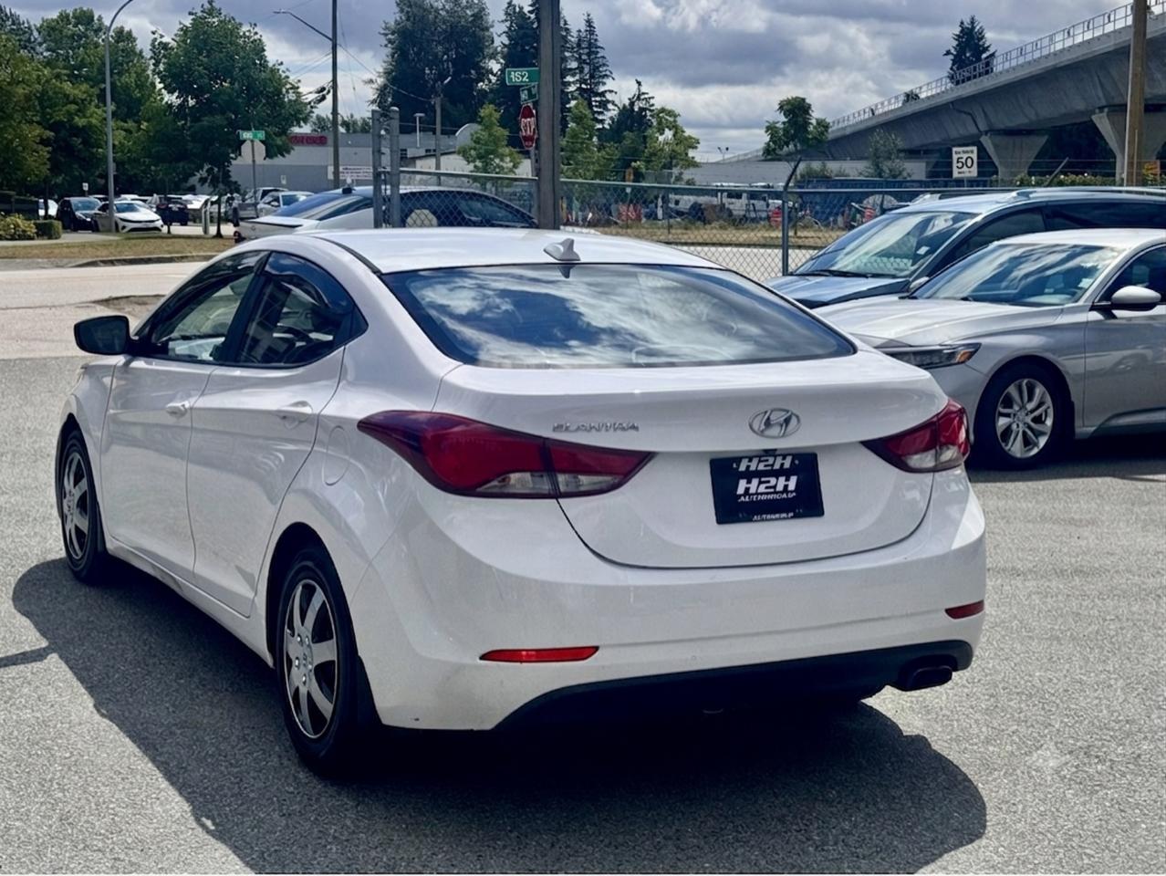 2016 Hyundai Elantra FINANCING AVAILABLE Photo7