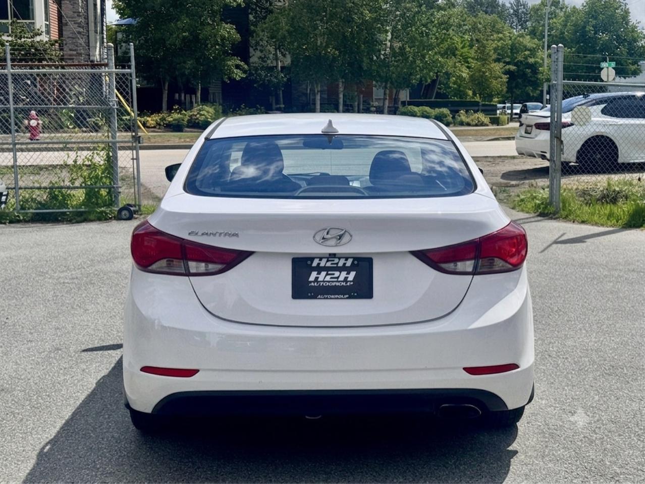 2016 Hyundai Elantra FINANCING AVAILABLE Photo6