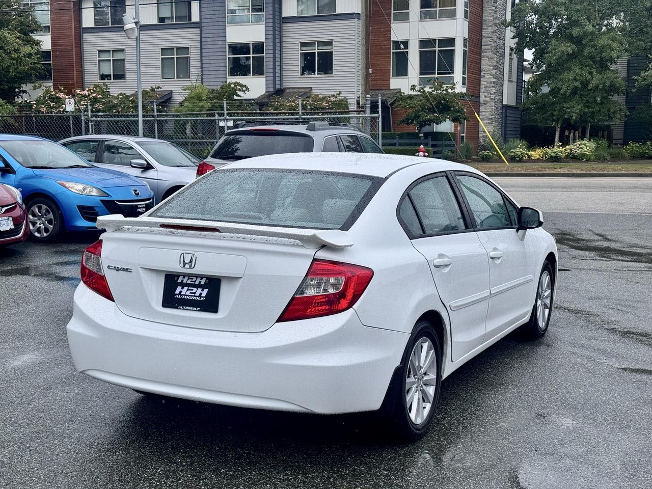 2012 Honda Civic FINANCING AVAILABLE Photo5