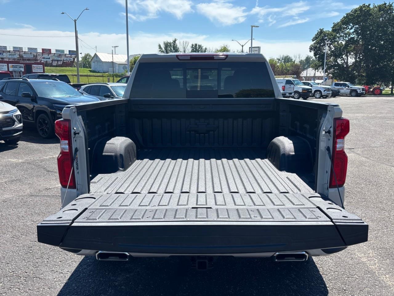 2026 Chevrolet Silverado 1500 RST New 5 Passenger Crew Cab V8 4X4 Truck with Heated Front Seats, Heated Steering Wheel, Wireless Phone Charging, Dark Essentials Package and a 13.4 Diagonal Touchscreen Radio with Google Built-In, Wirel Photo