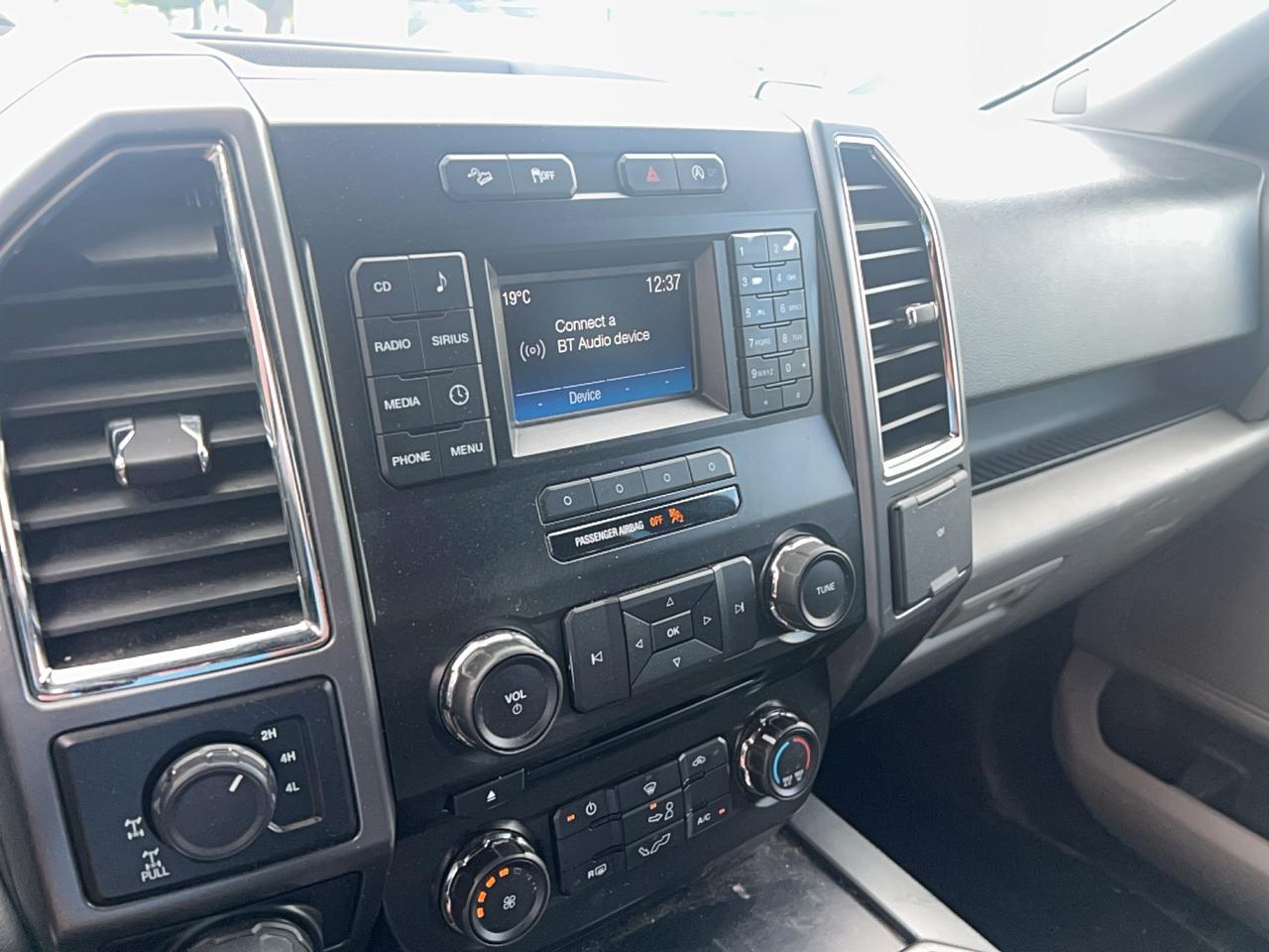 2016 Ford F-150 FX4 - Photo #7