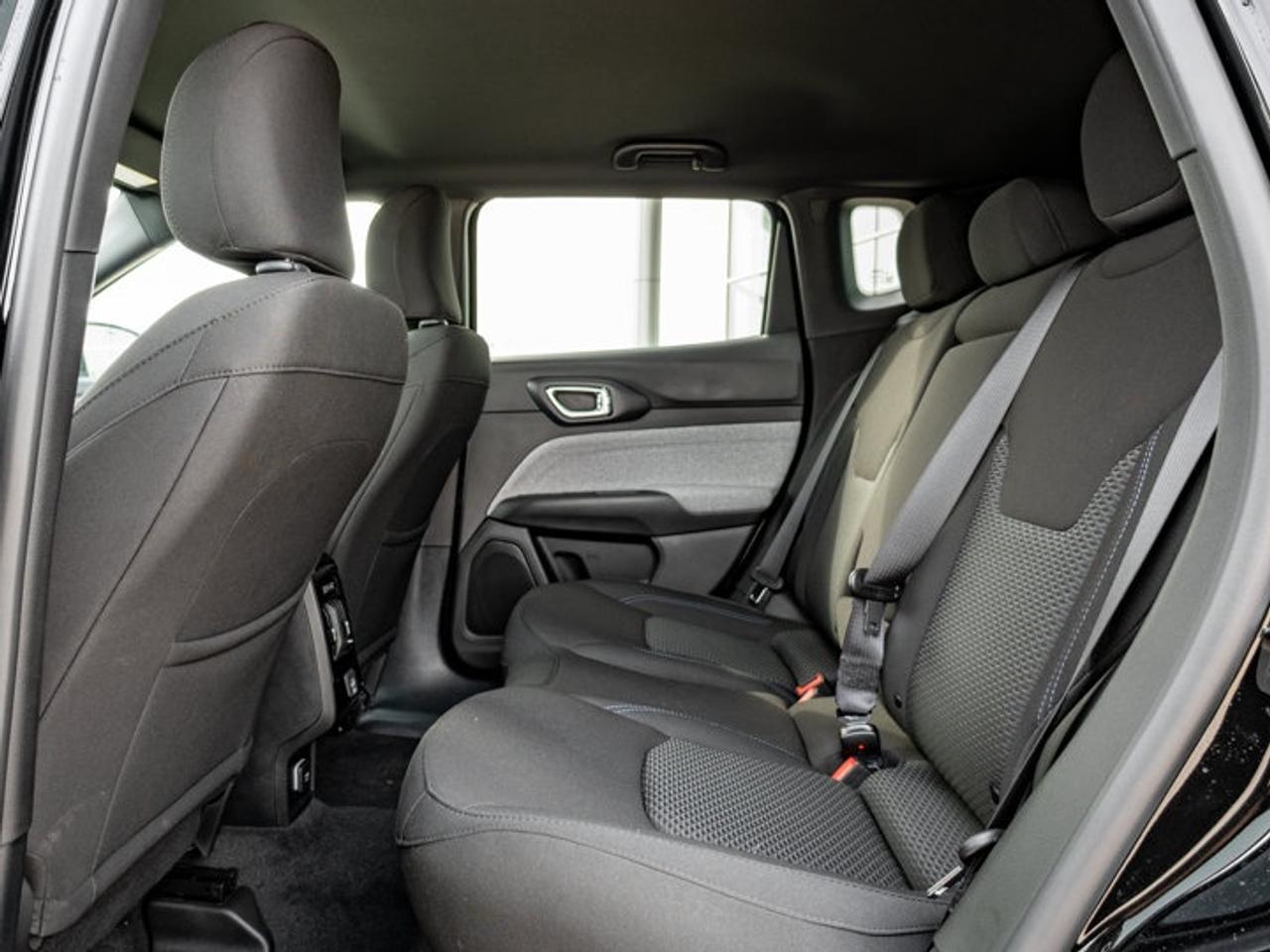 2026 Jeep Compass Sport Photo