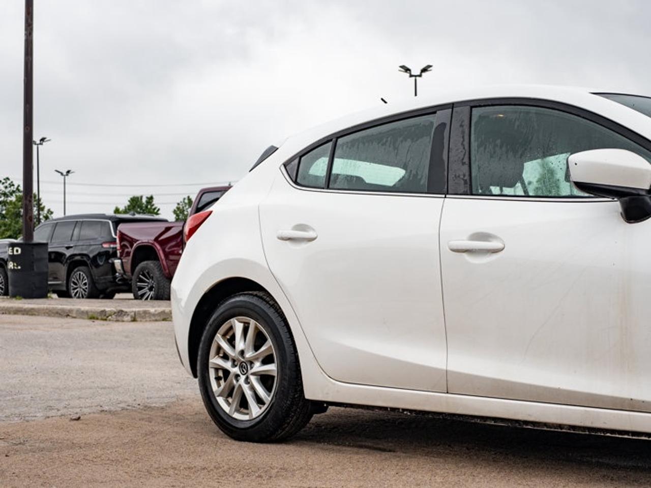 2016 Mazda MAZDA3 GS Photo