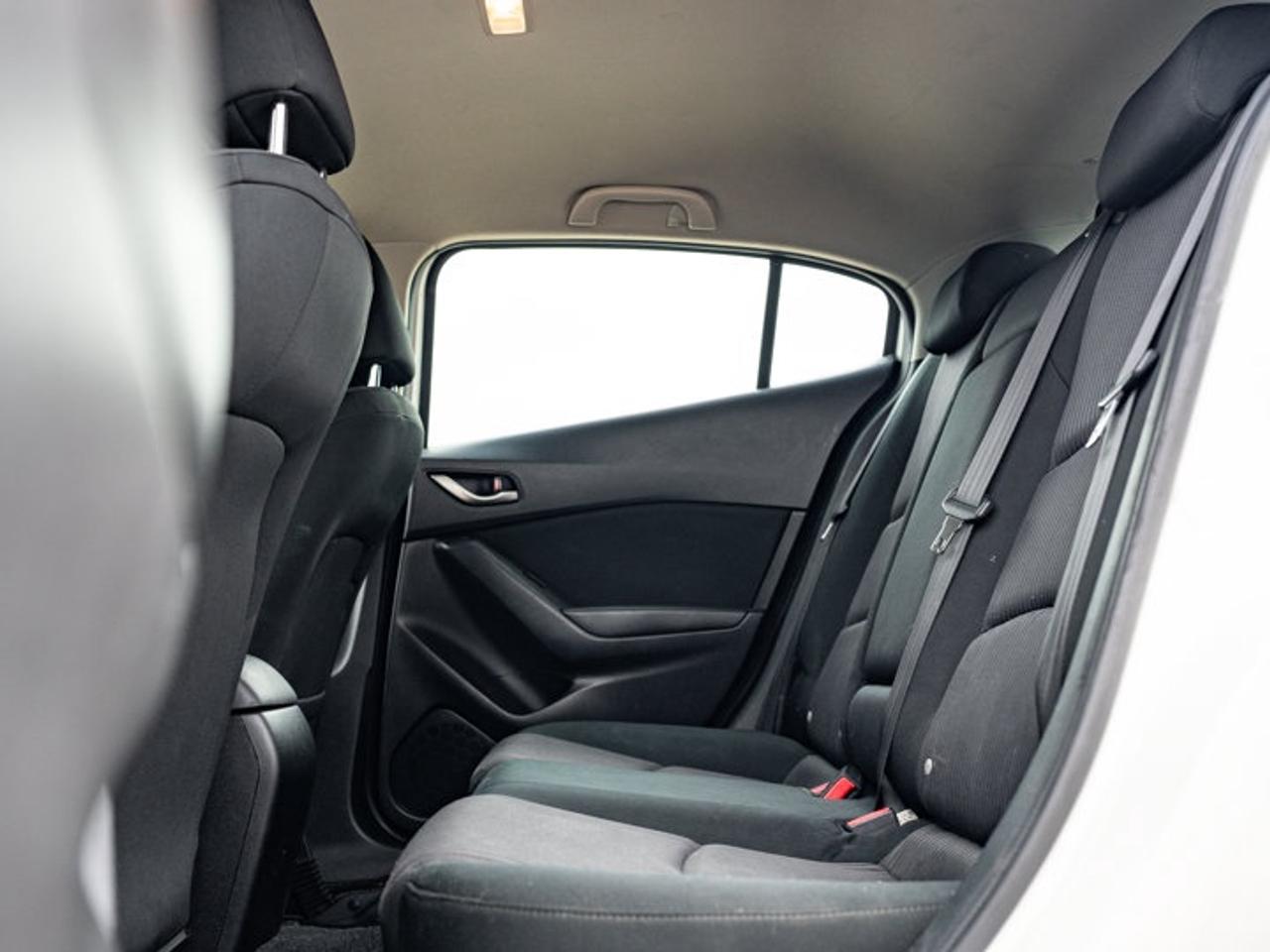 2016 Mazda MAZDA3 GS Photo