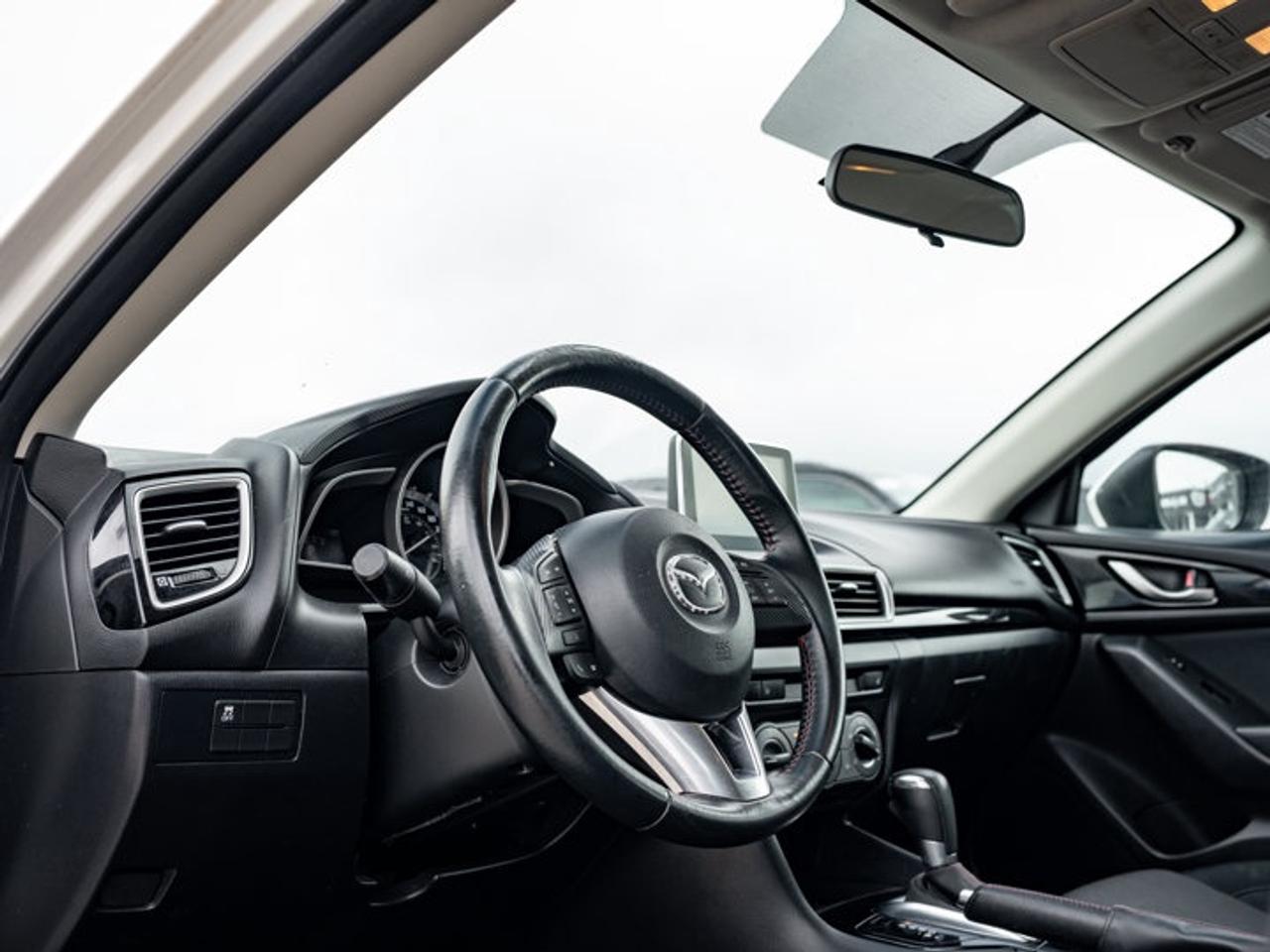 2016 Mazda MAZDA3 GS Photo