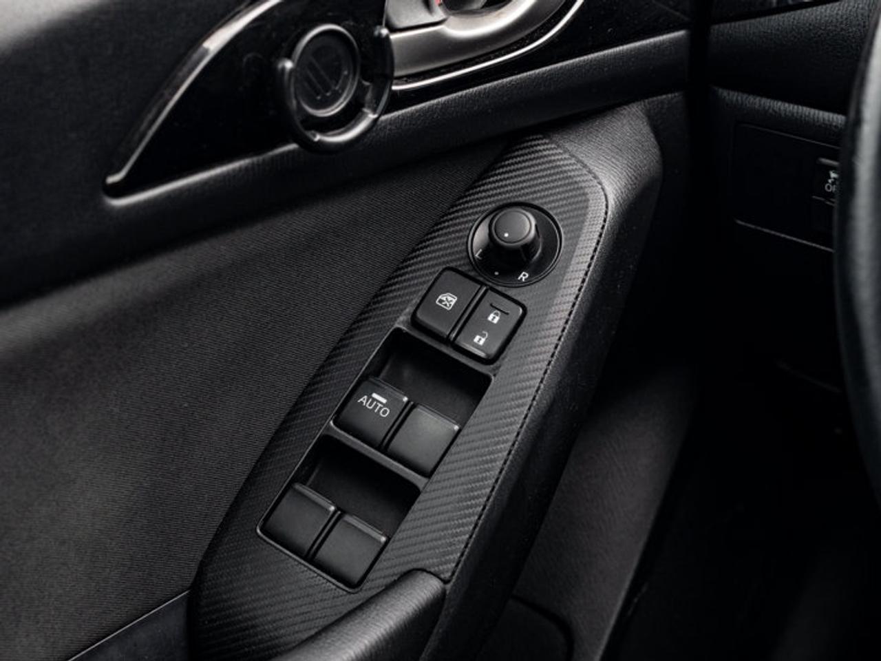 2016 Mazda MAZDA3 GS Photo