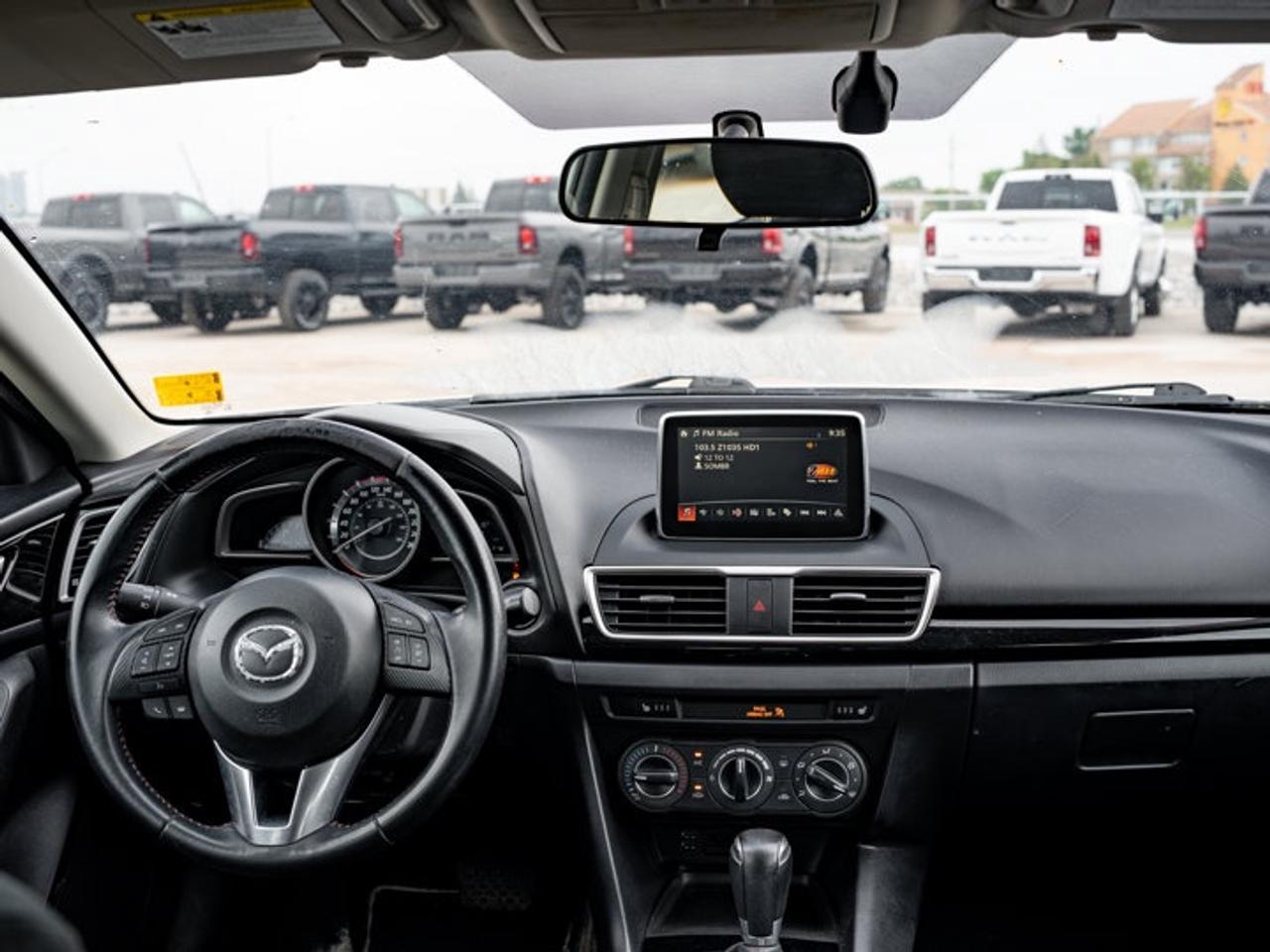 2016 Mazda MAZDA3 GS Photo