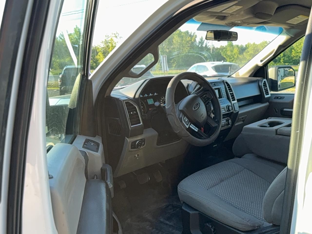 2016 Ford F-150 XLT Photo