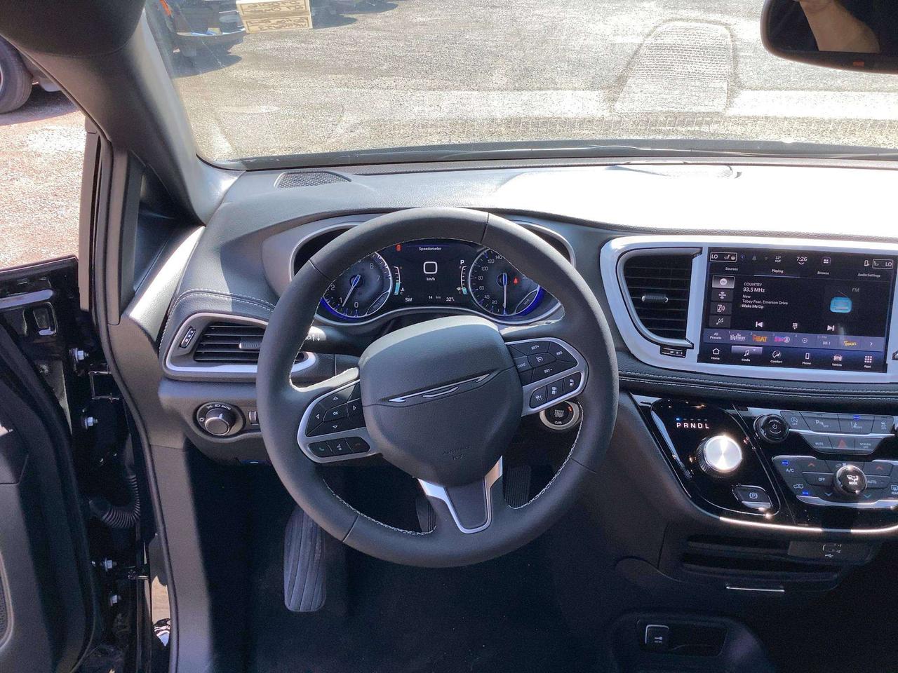 2027 Chrysler Pacifica SELECT AWD | Leather | Sunroof | S APP PKG Photo
