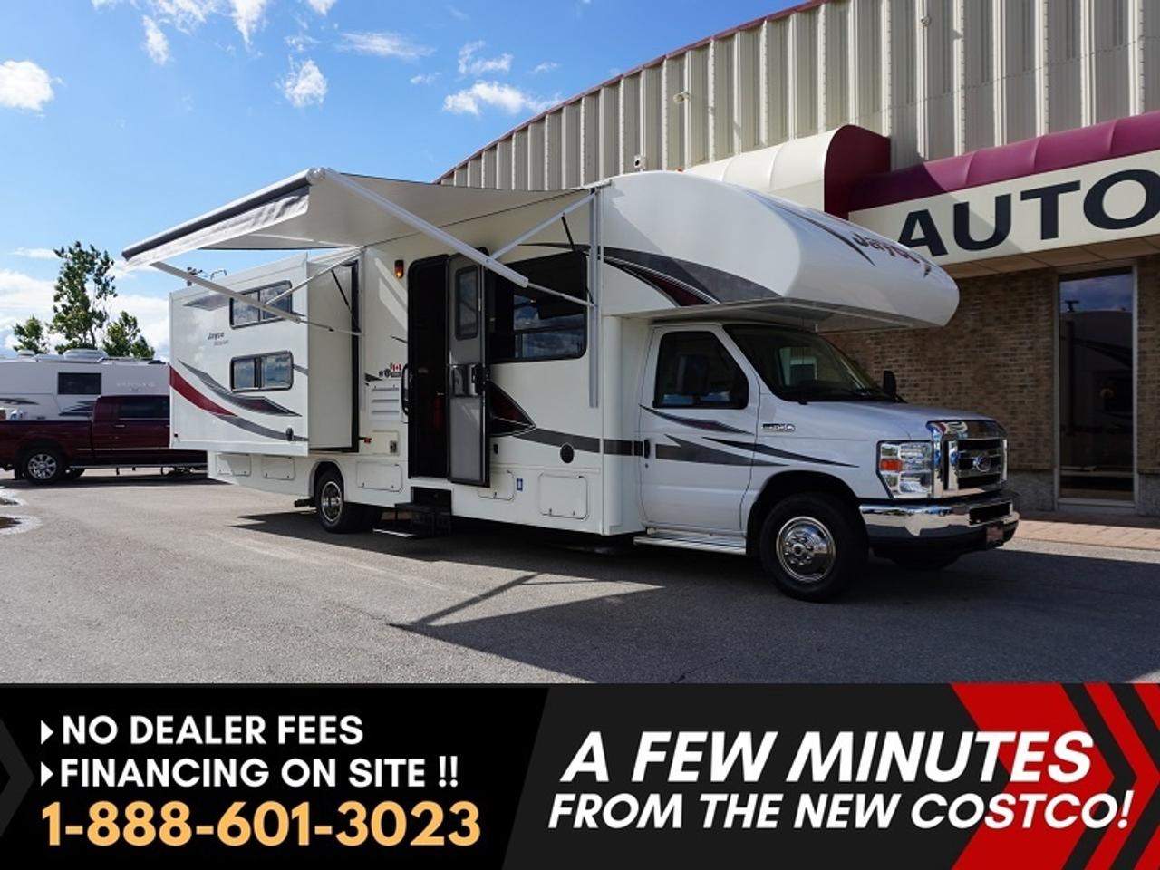 Used 2017 Jayco Redhawk SLEEPS UP TO 10, TWO SLIDES, FULL BATHROOM for sale in Headingley, MB