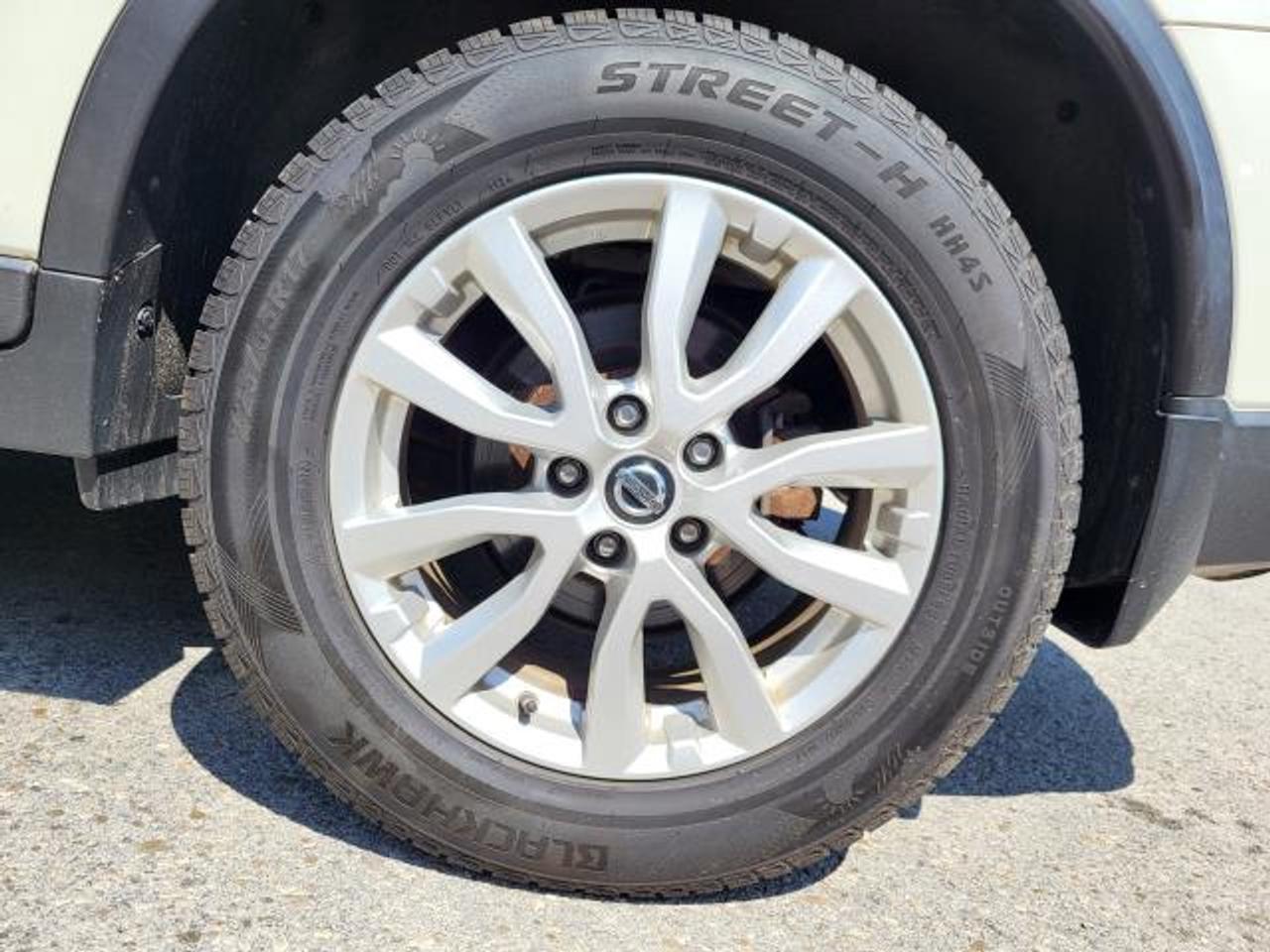 2018 Nissan Rogue SV 2WD Photo
