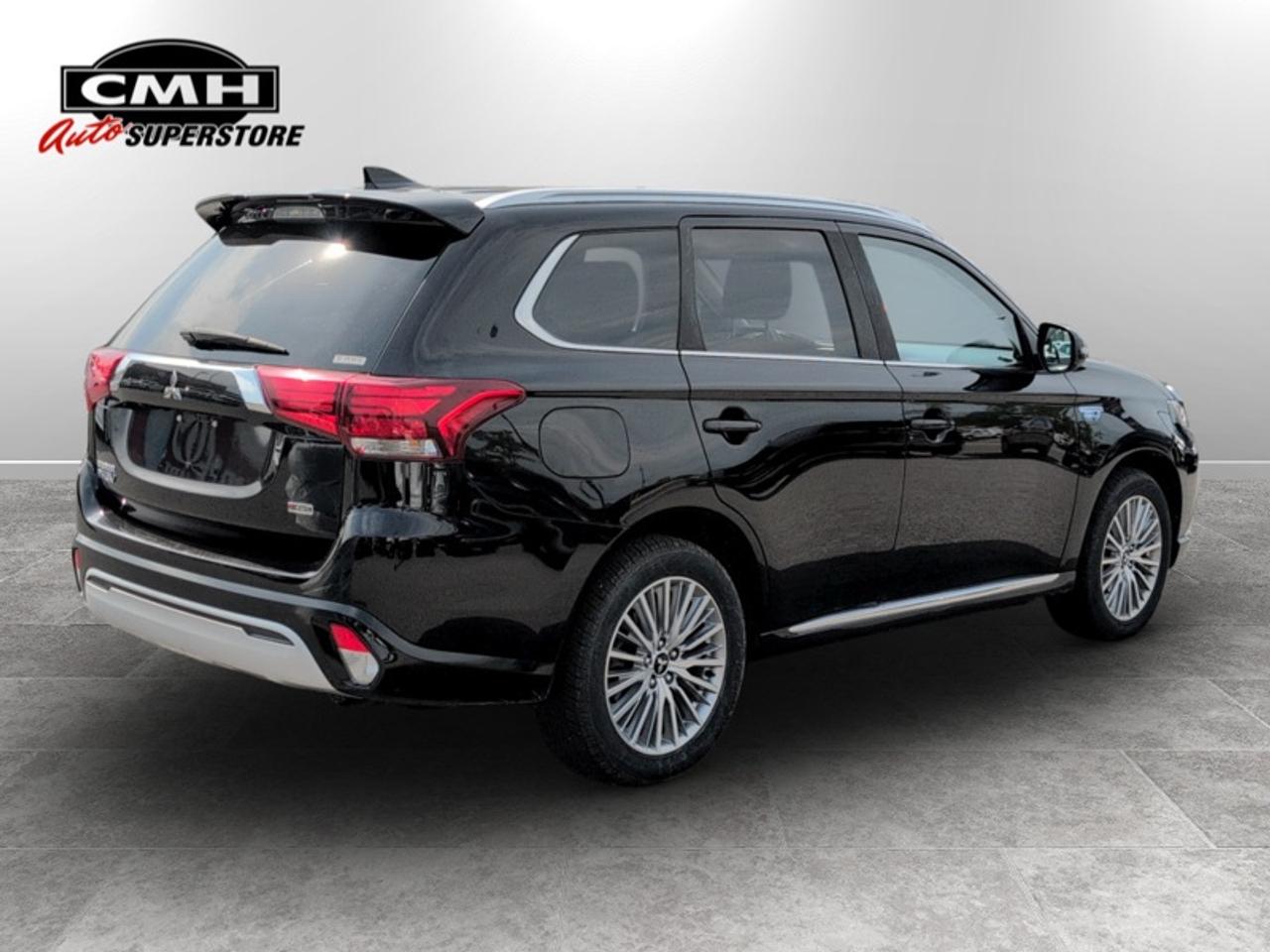 2020 Mitsubishi Outlander Phev SEL Photo3