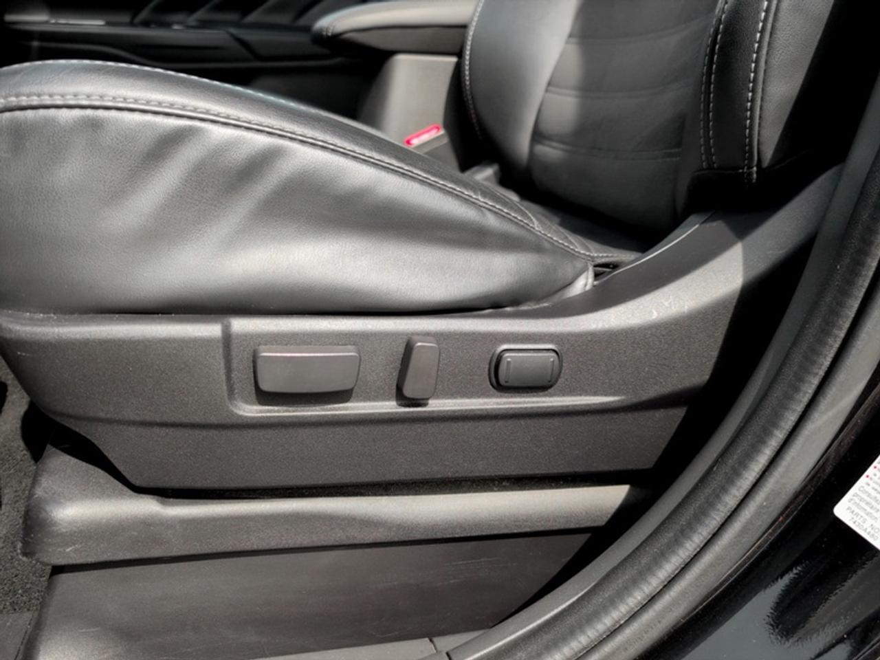 2020 Mitsubishi Outlander Phev SEL Photo