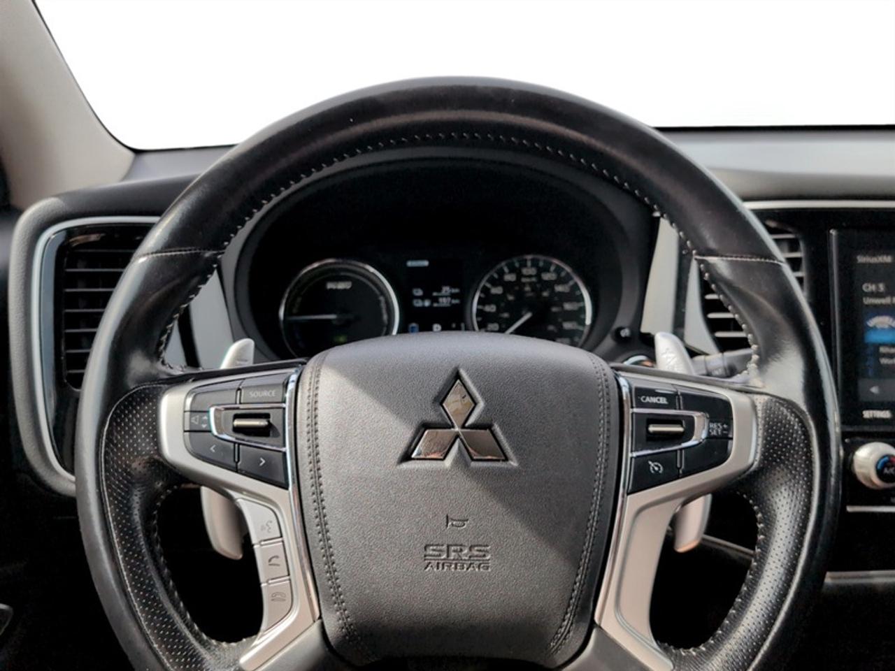 2020 Mitsubishi Outlander Phev SEL Photo