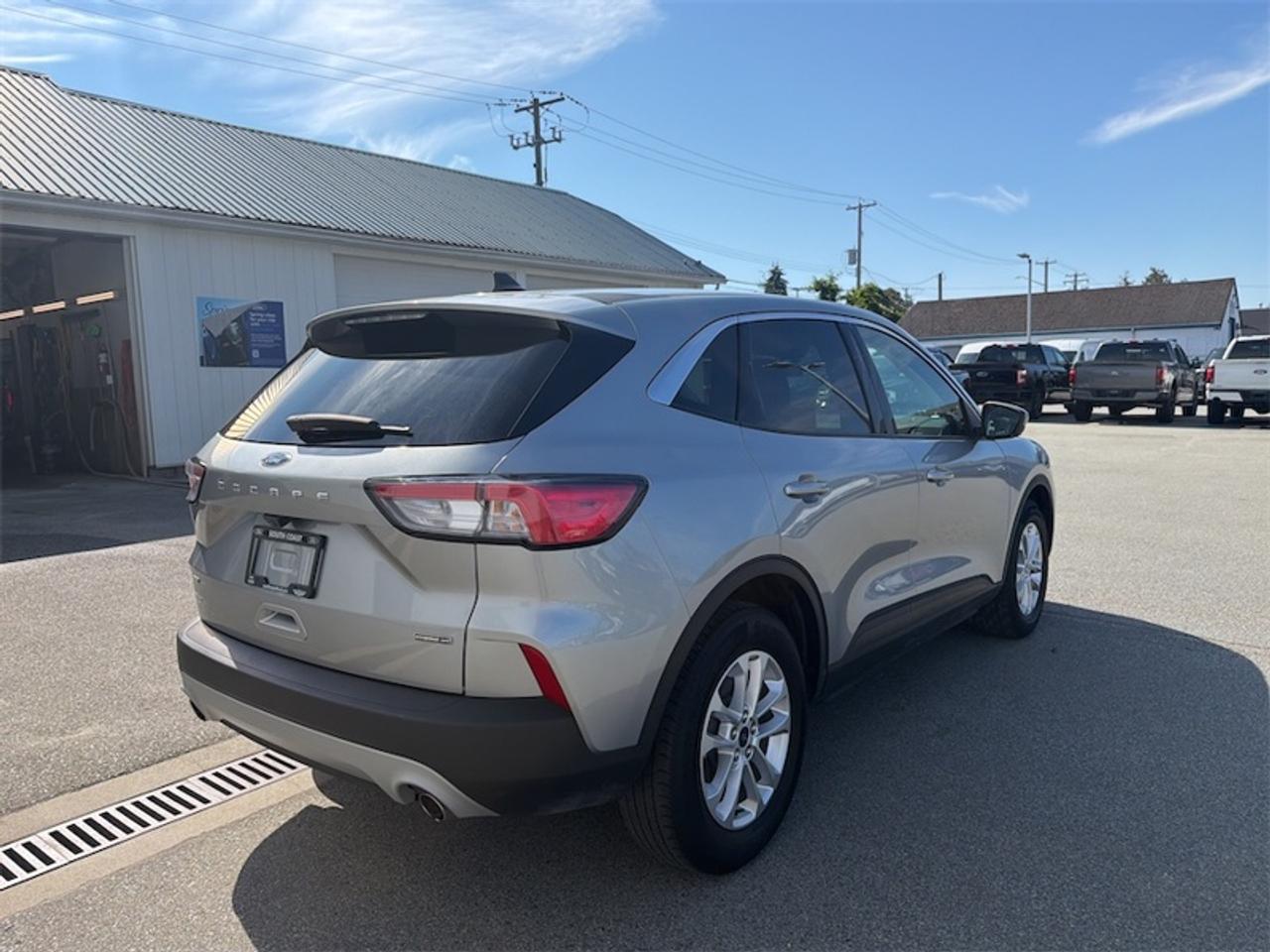 2021 Ford Escape SE Hybrid AWD  - Low Mileage Photo4