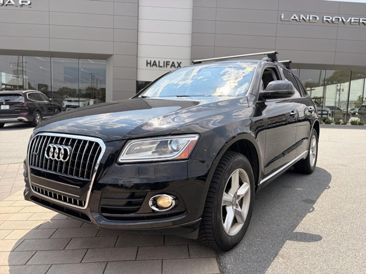 Small SUV 4WD, quattro 4dr 2.0T Komfort, 8-Speed Automatic w/OD, Intercooled Turbo Premium Unleaded I-4 2.0 L/121