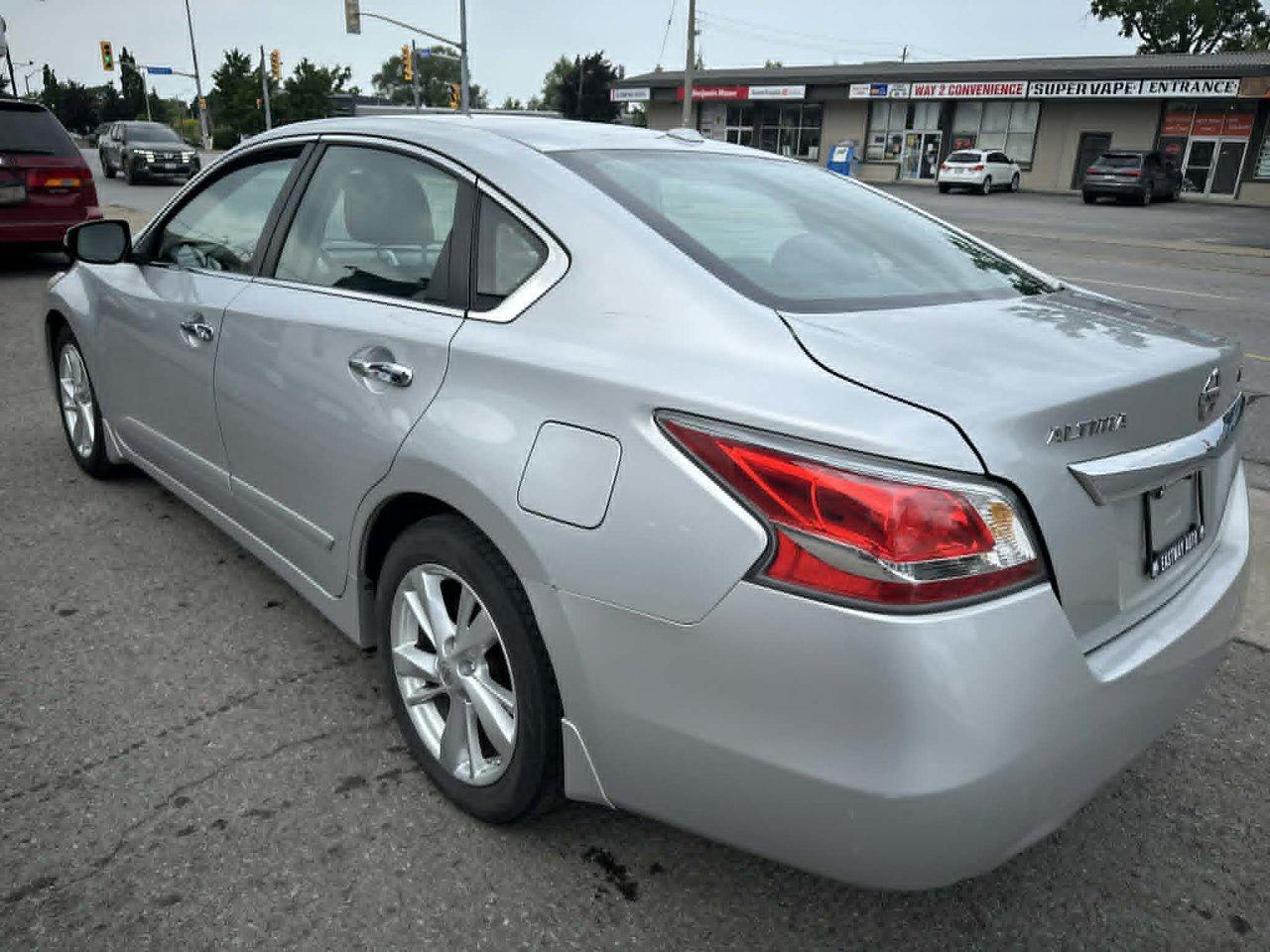 2015 Nissan Altima 3.5 SL Photo