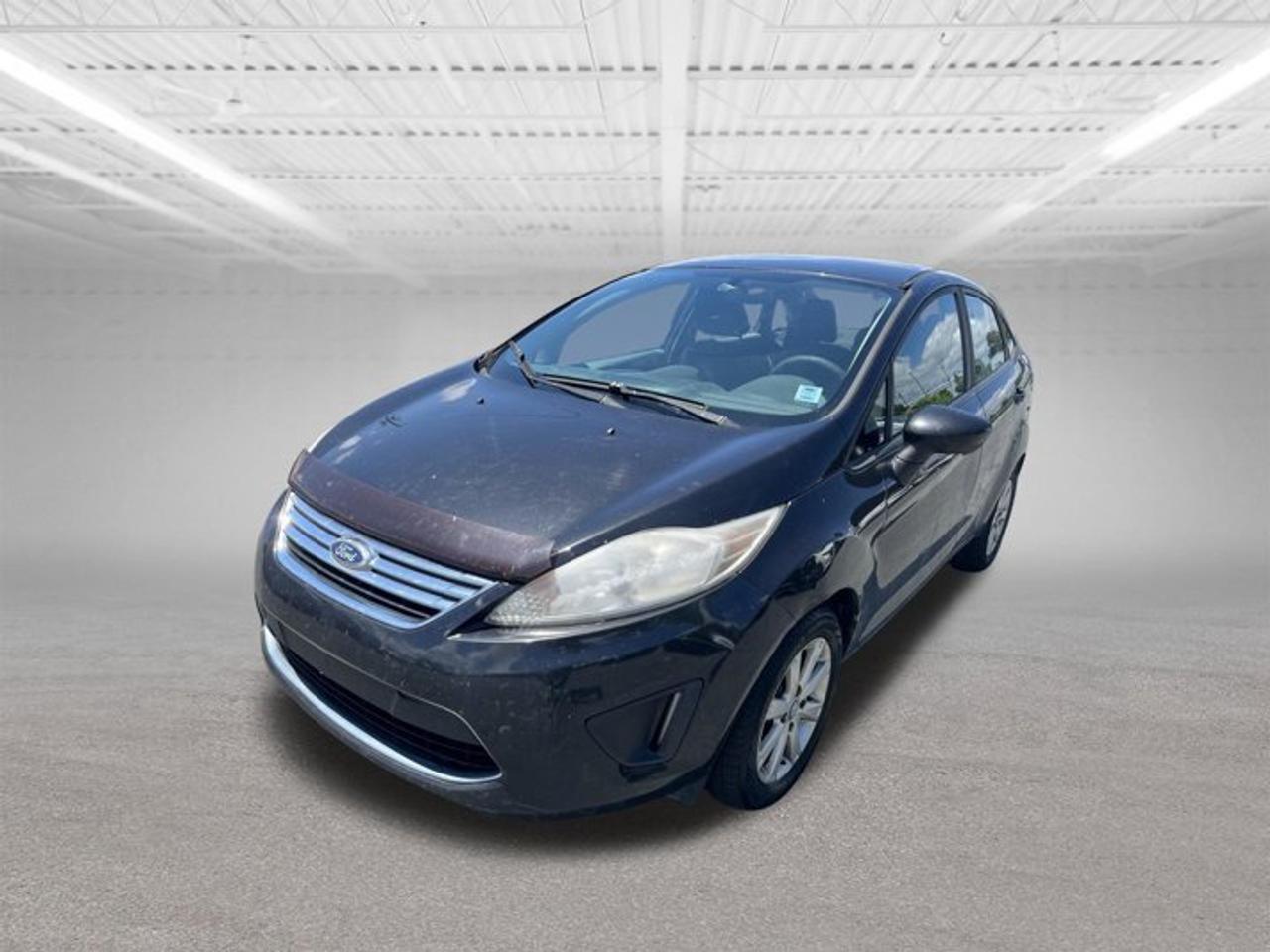 Subcompact, 4dr Sdn SE, 5-Speed Manual, Gas I4 1.6L/97