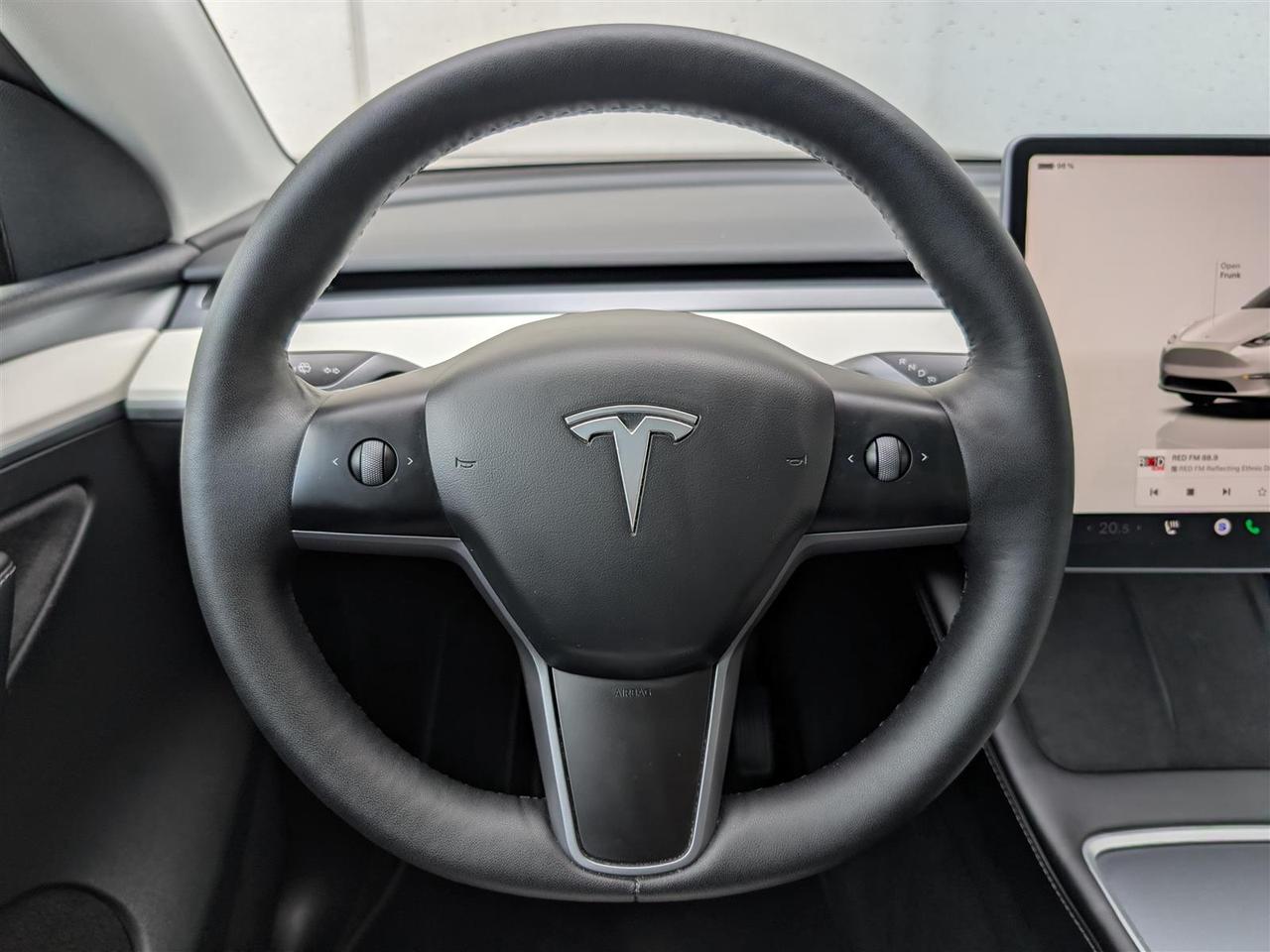 2022 Tesla Model Y LONG RANGE AWD - WHITE INTERIOR - DUAL MOTOR Photo