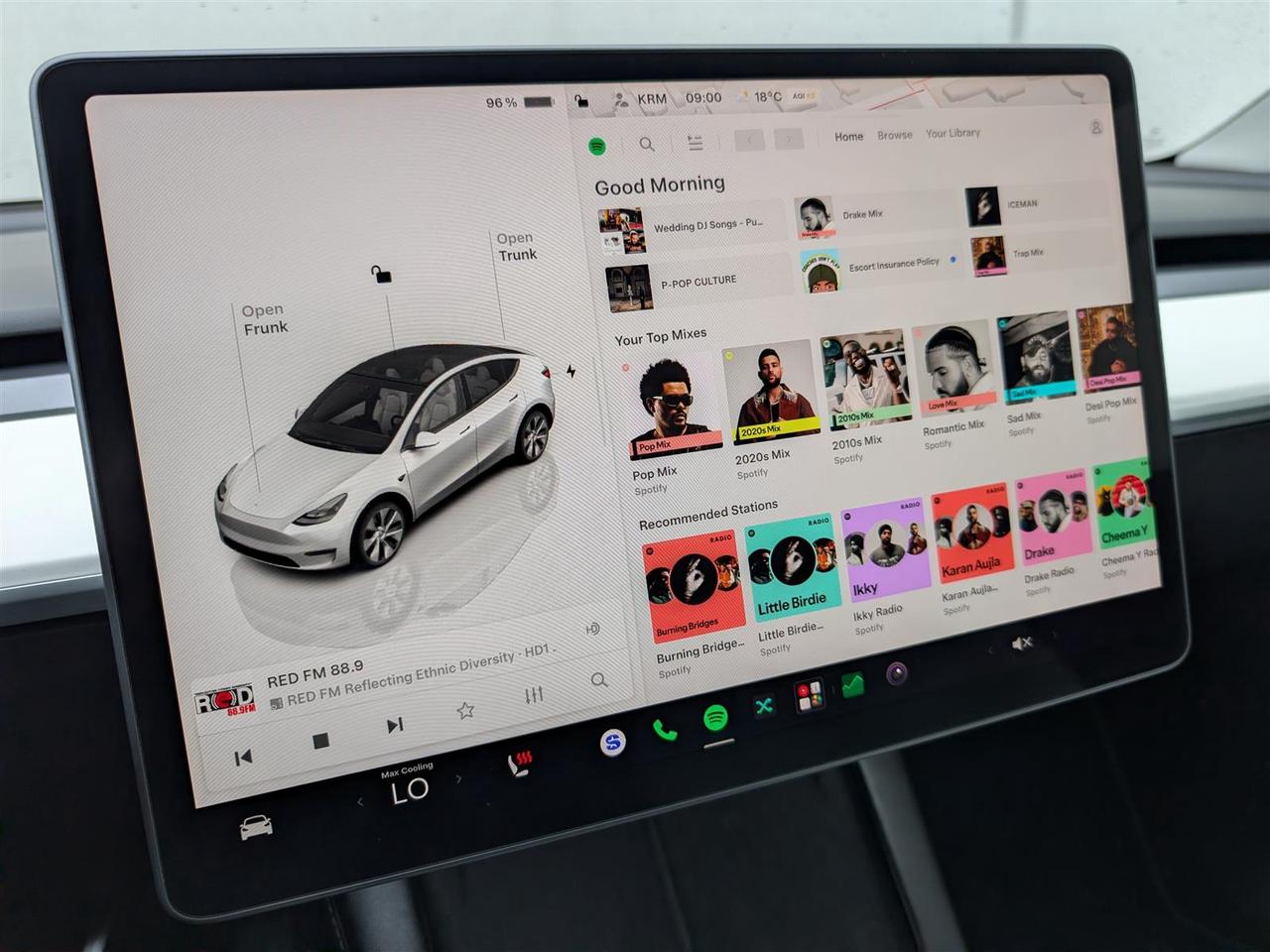 2022 Tesla Model Y LONG RANGE AWD - WHITE INTERIOR - DUAL MOTOR Photo