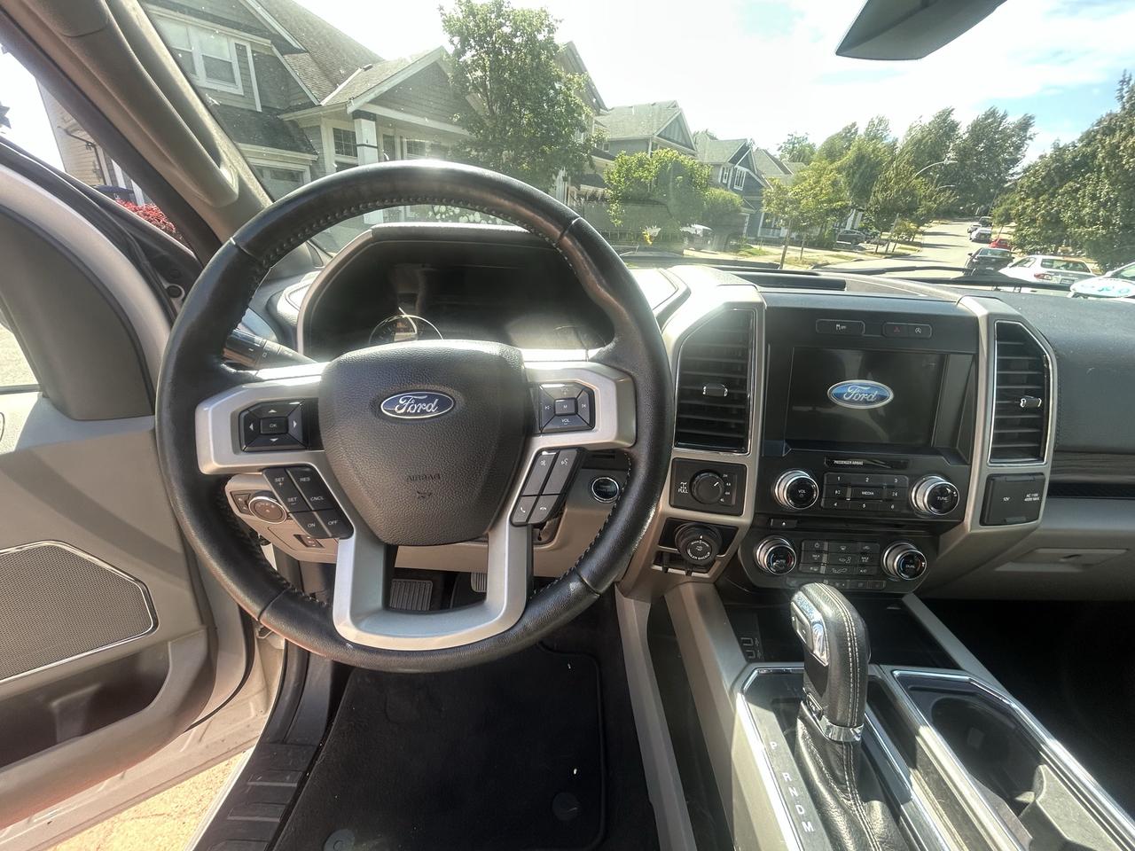 2017 Ford F-150 Lariat Photo