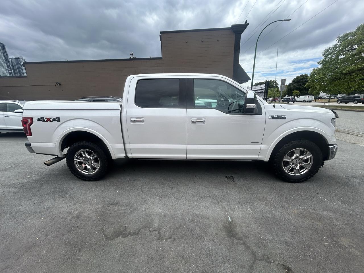 2017 Ford F-150 Lariat Photo