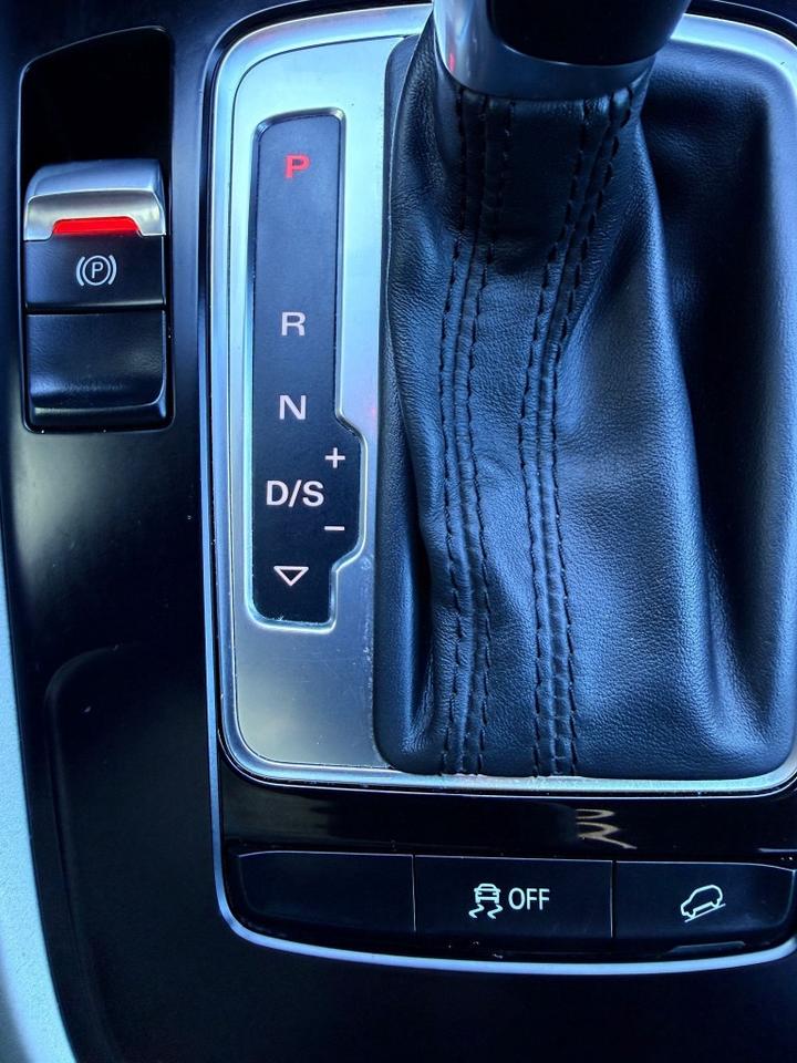 2014 Audi Q5 quattro 4dr 2.0L Komfort Photo