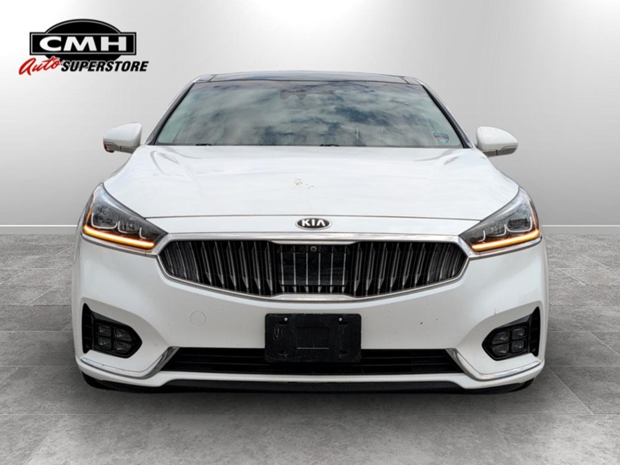 2017 Kia CADENZA Prmeium Photo