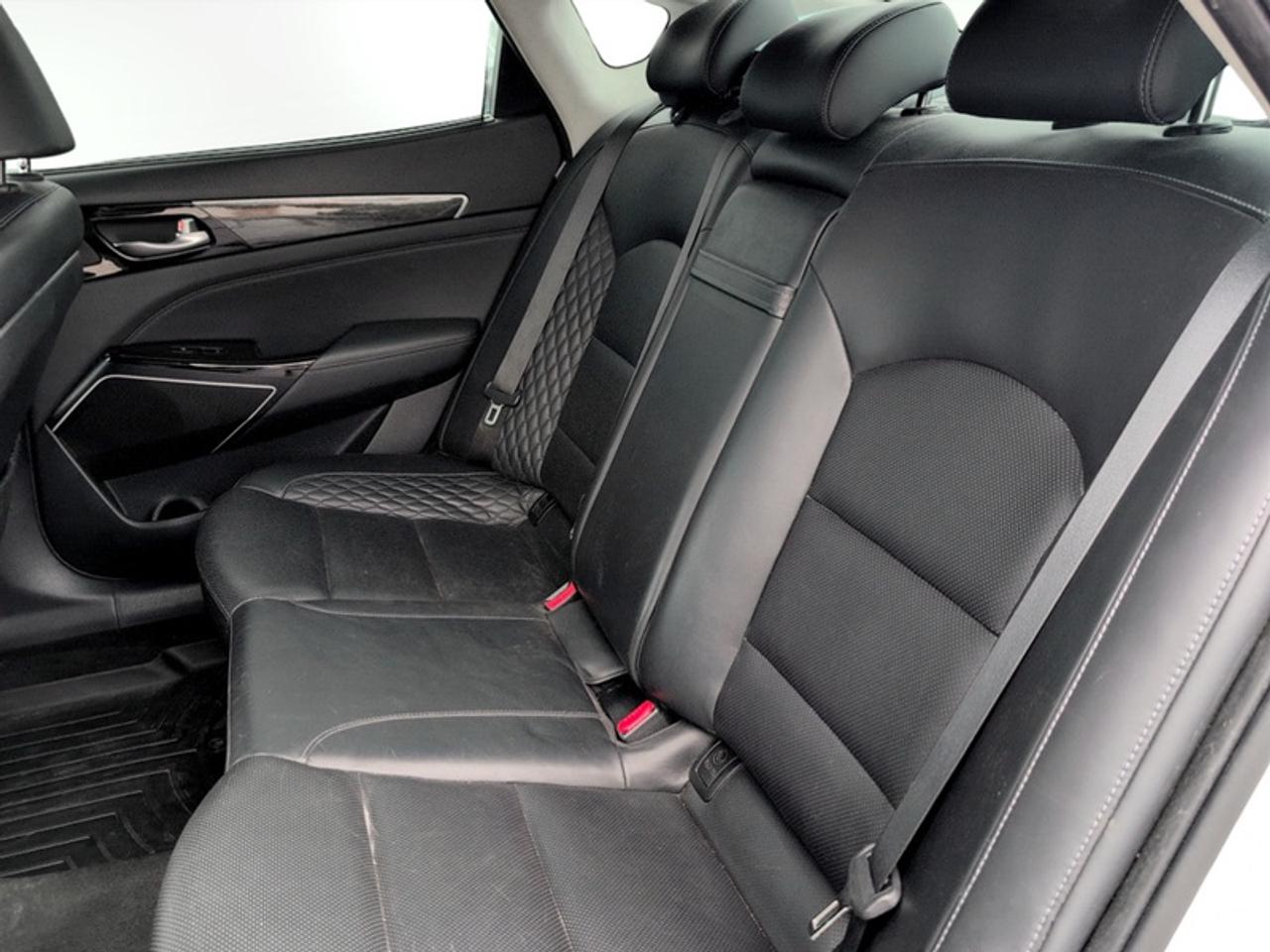 2017 Kia CADENZA Prmeium Photo
