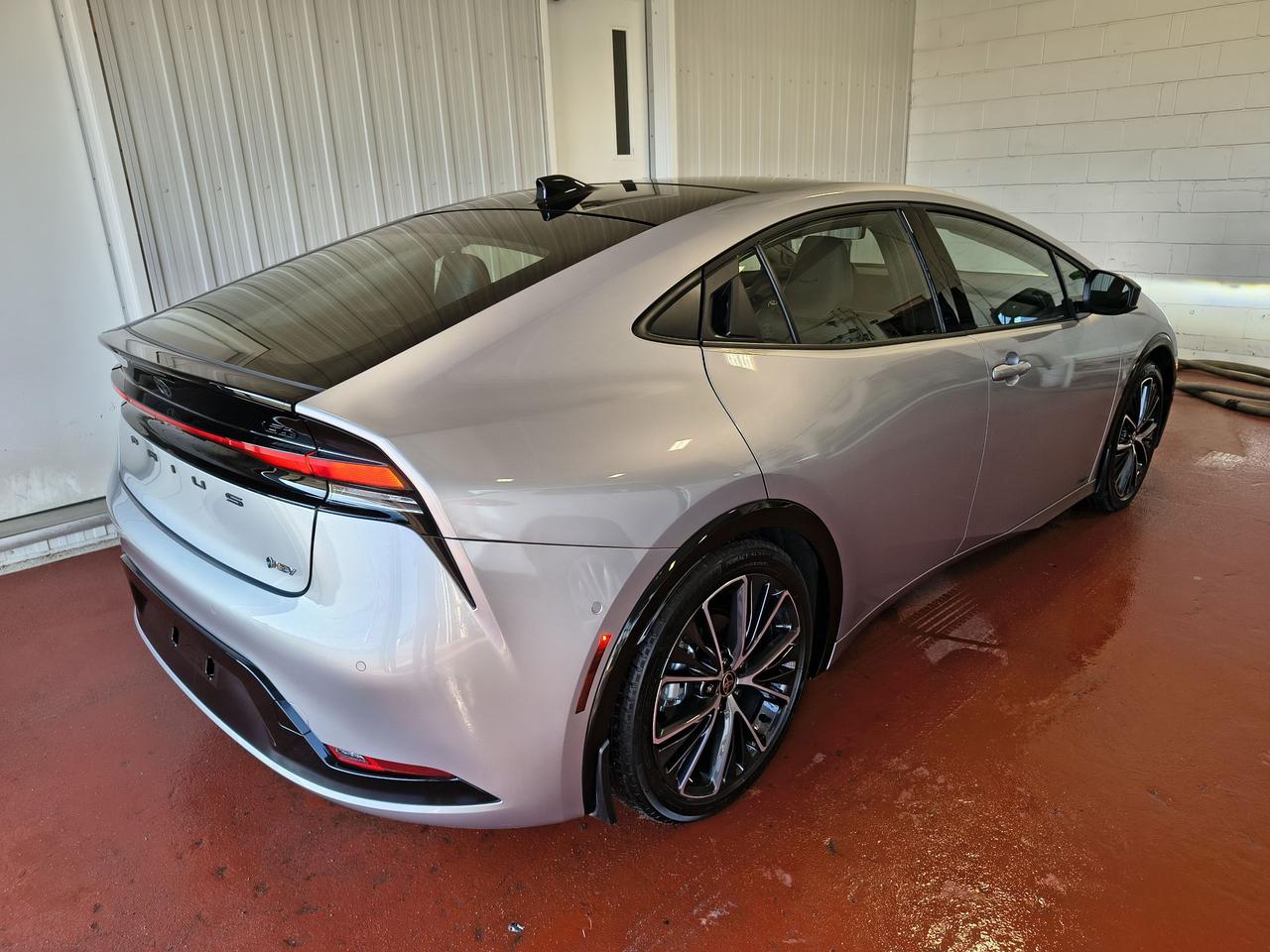 2025 Toyota Prius Limited Photo