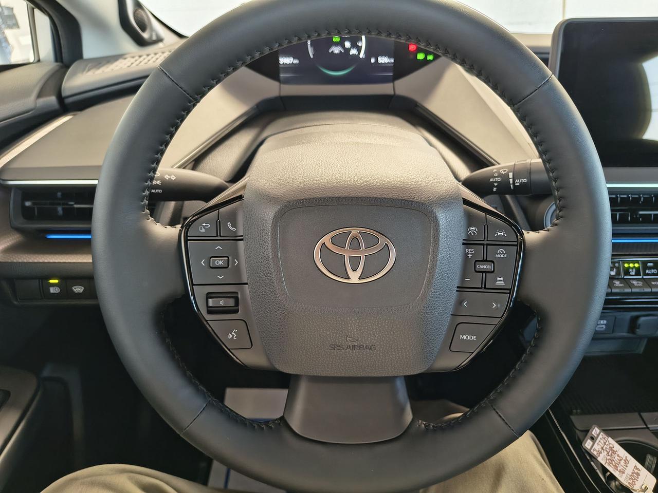 2025 Toyota Prius Limited Photo0