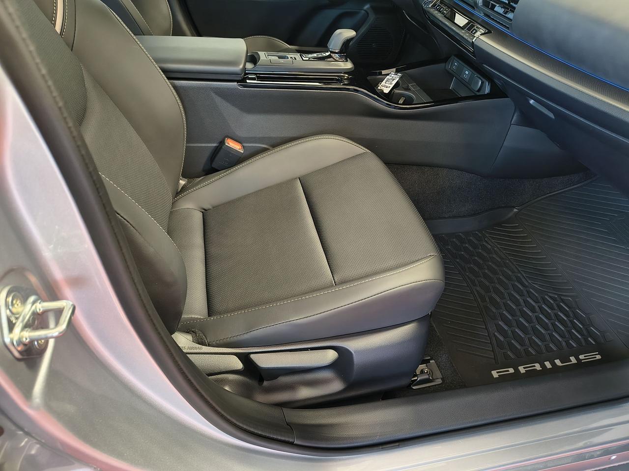 2025 Toyota Prius Limited Photo