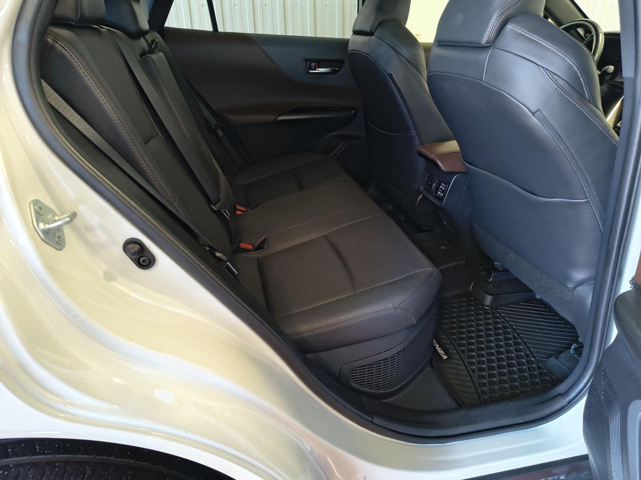 2021 Toyota Venza LIMITED AWD Photo0