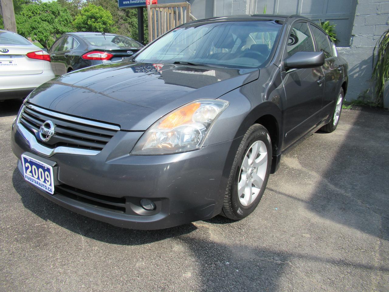 Used 2009 Nissan Altima 2.5 S for sale in Brantford, ON
