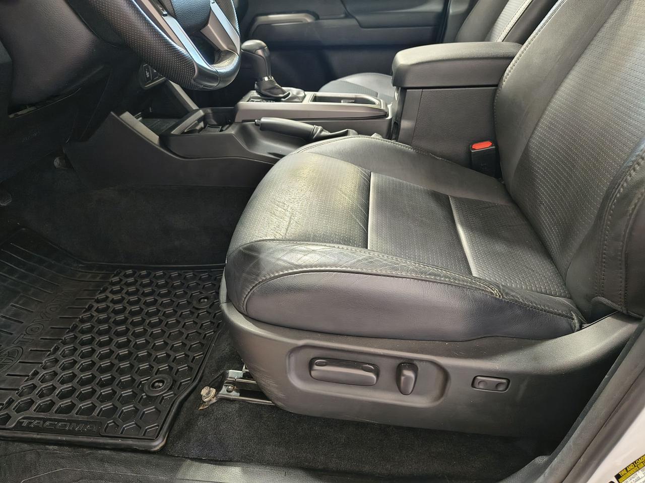 2022 Toyota Tacoma  Photo0