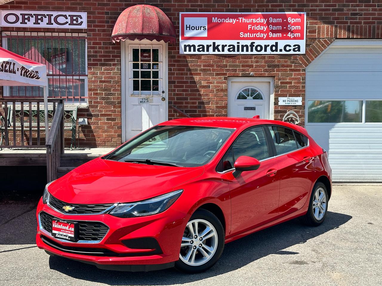 Used 2018 Chevrolet Cruze LT HatchBack HTD-Cloth Bluetooth BackupCam CarPlay for sale in Bowmanville, ON