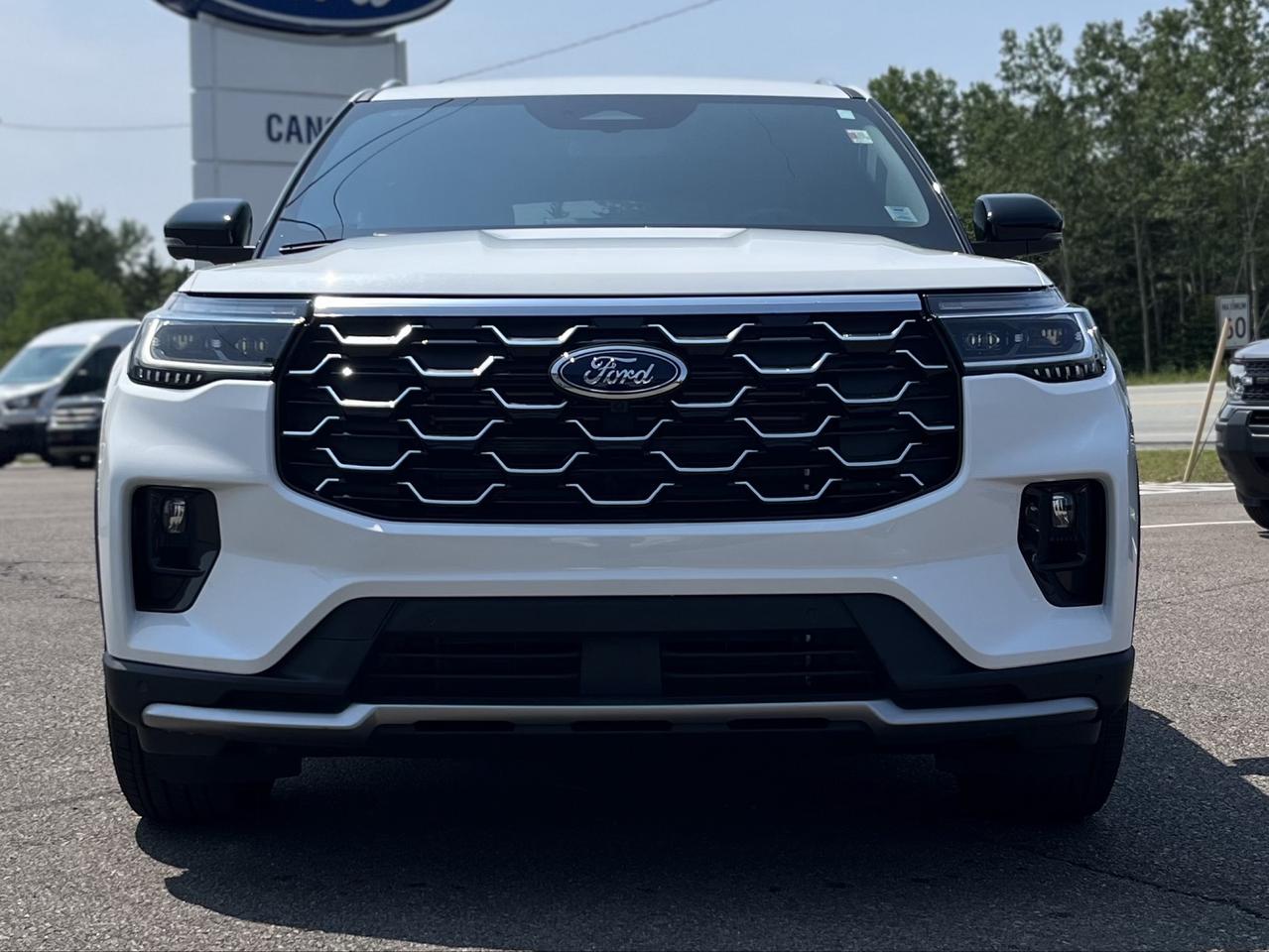 2026 Ford Explorer Platinum 4WD Photo1