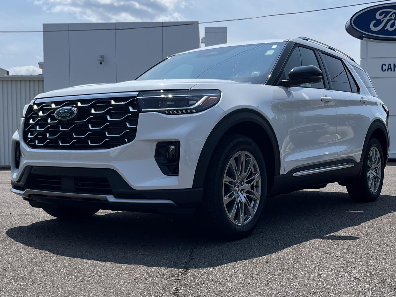2026 Ford Explorer Platinum 4WD Photo2