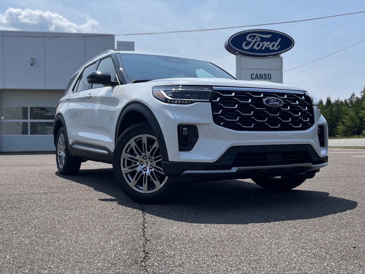 2026 Ford Explorer Platinum 4WD Photo0