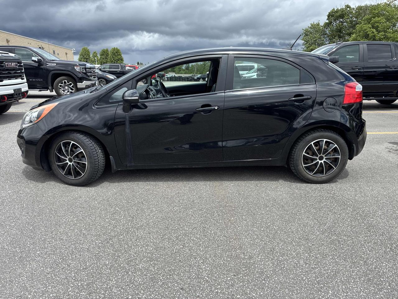 2013 Kia Rio SX-AUTO, NAVIGATION, SUNROOF, LEATHER HEATED SEATS - Photo #5