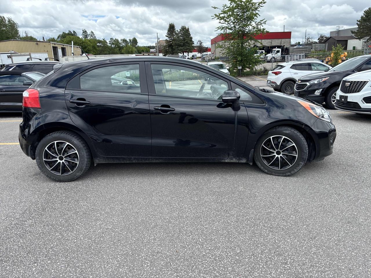 2013 Kia Rio SX-AUTO, NAVIGATION, SUNROOF, LEATHER HEATED SEATS - Photo #9