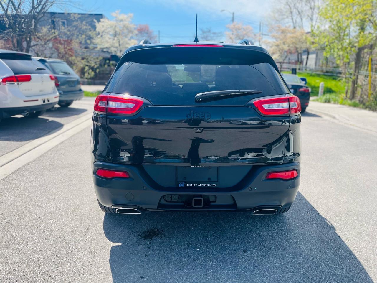 2017 Jeep Cherokee Limited 4WD Photo