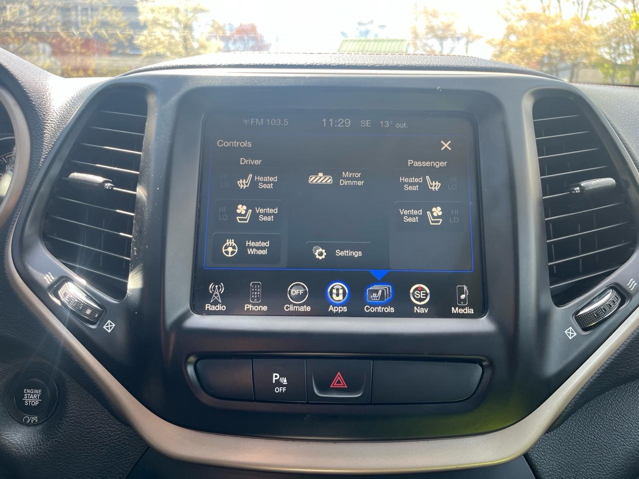2017 Jeep Cherokee Limited 4WD Photo
